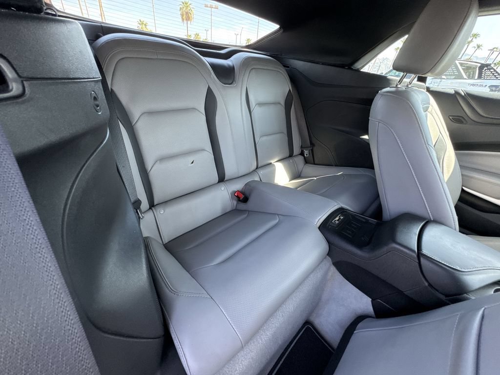 Used 2018 Chevrolet Camaro LT RWD image 28