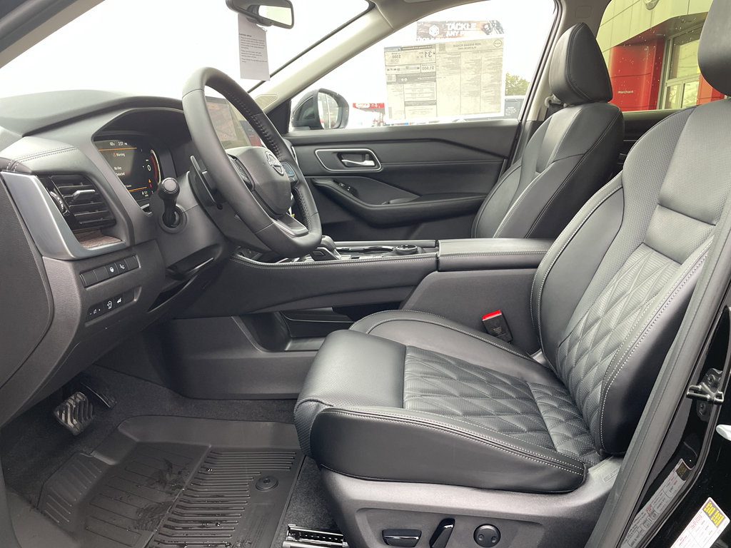 New 2026 Nissan Rogue Platinum w/ Platinum Premium Package image 10