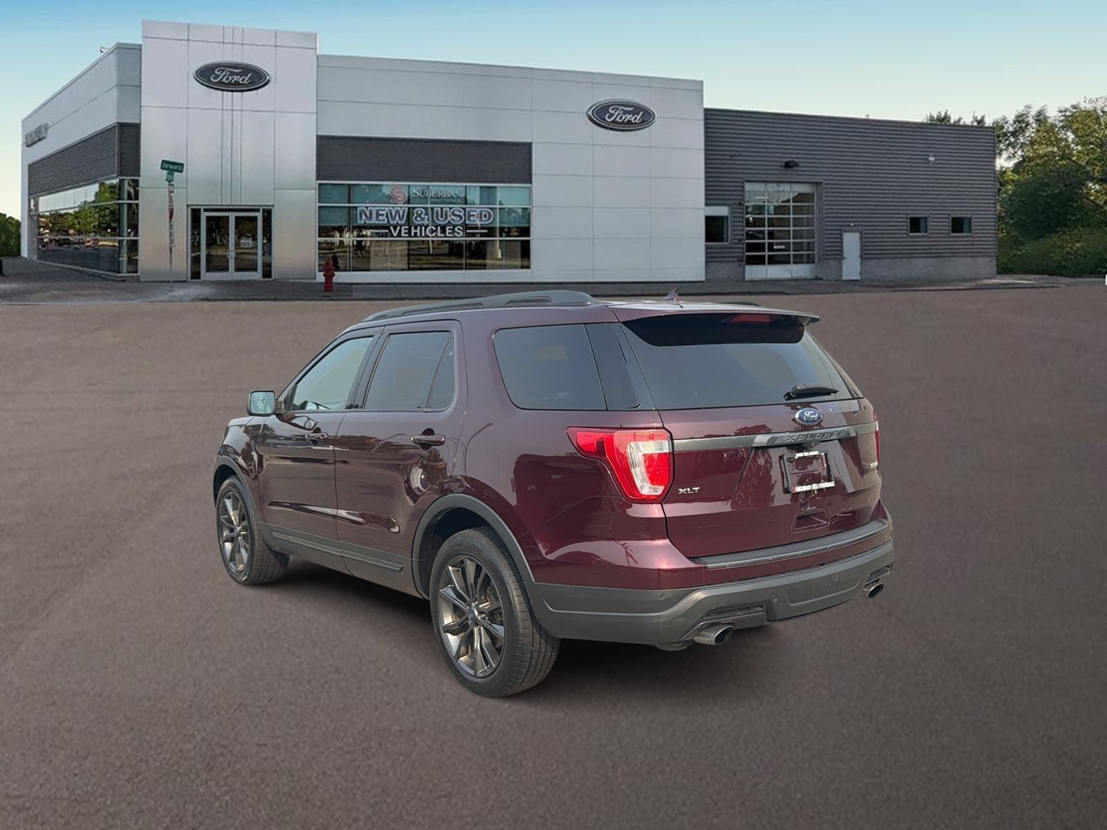 Used 2019 Ford Explorer XLT w/ Equipment Group 202A FWD image 7