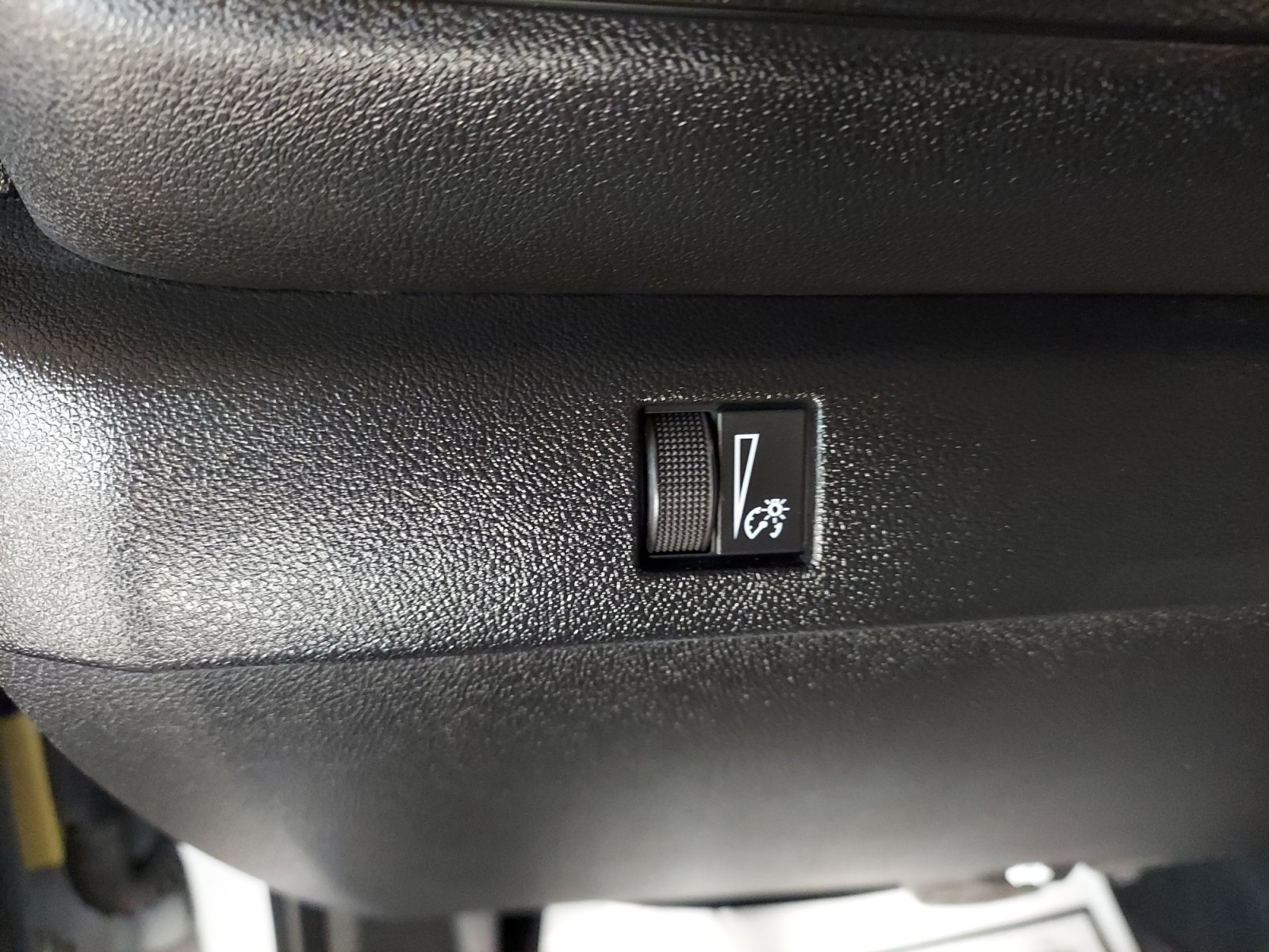 Used 2024 Chevrolet Colorado Trail Boss w/ Technology Package AWD/4WD image 26