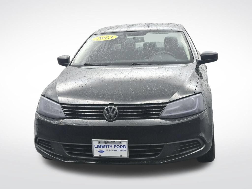 Used 2013 Volkswagen Jetta S FWD image 2