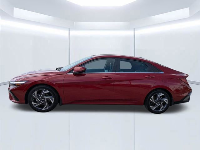 Certified 2025 Hyundai Elantra SEL FWD image 7