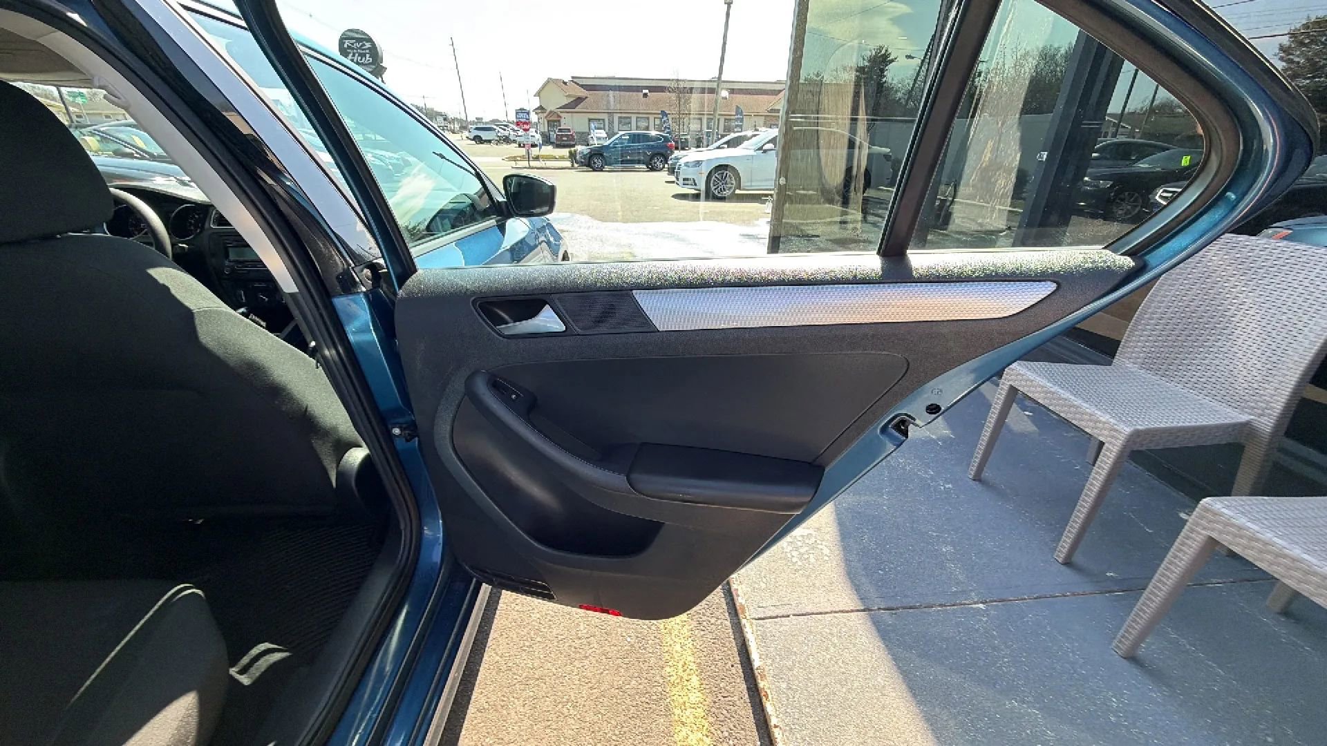 Used 2015 Volkswagen Jetta SE image 25