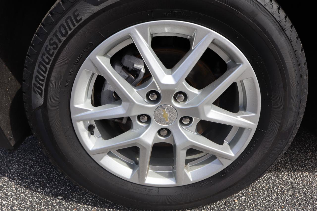 Used 2023 Chevrolet Equinox LT AWD/4WD image 16