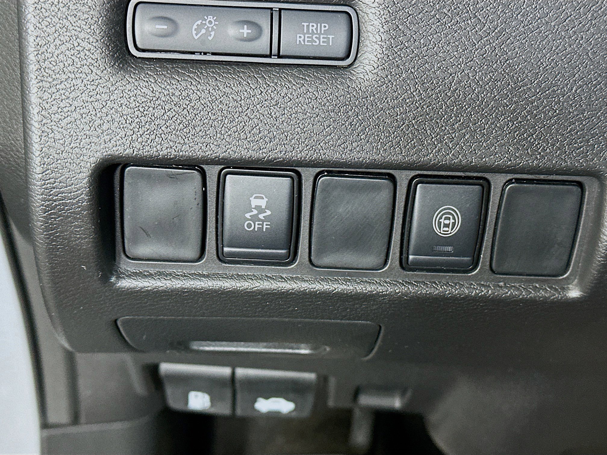 Used 2024 Nissan Murano SV w/ SV Midnight Edition Package AWD/4WD image 17