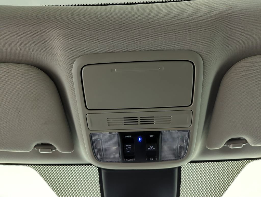 New 2026 Honda Odyssey Touring image 19