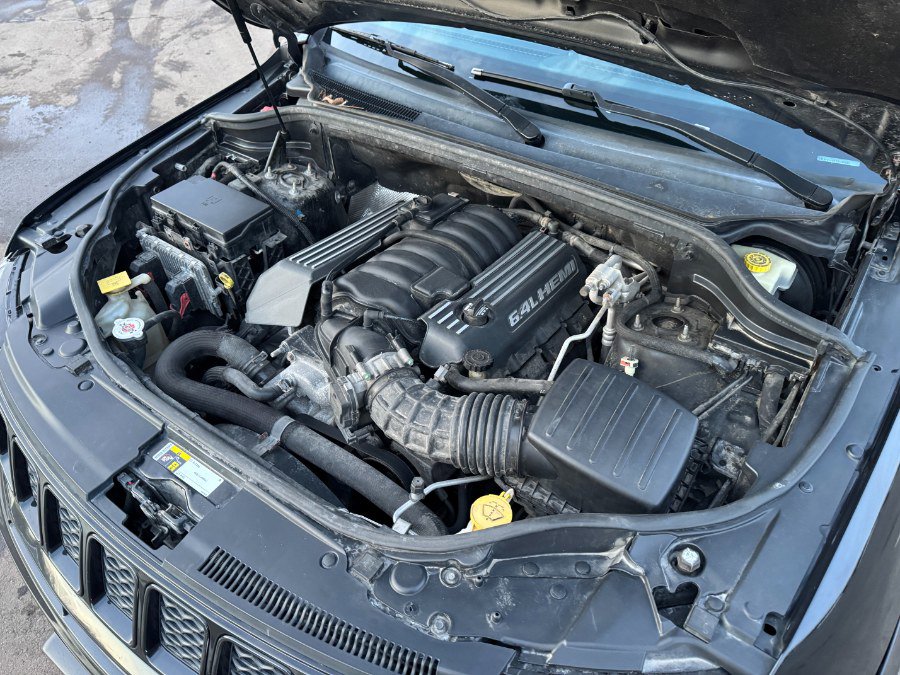 Used 2015 Jeep Grand Cherokee SRT w/ Luxury Group II image 23