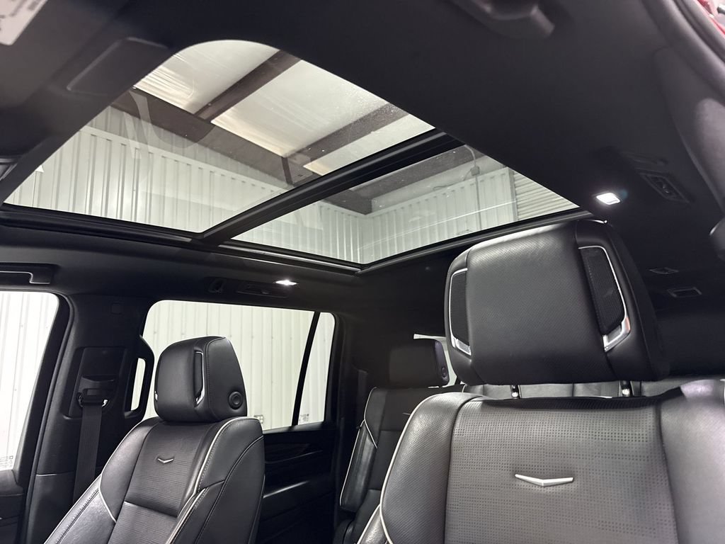 Used 2021 Cadillac Escalade ESV Premium Luxury w/ Performance Package RWD image 19