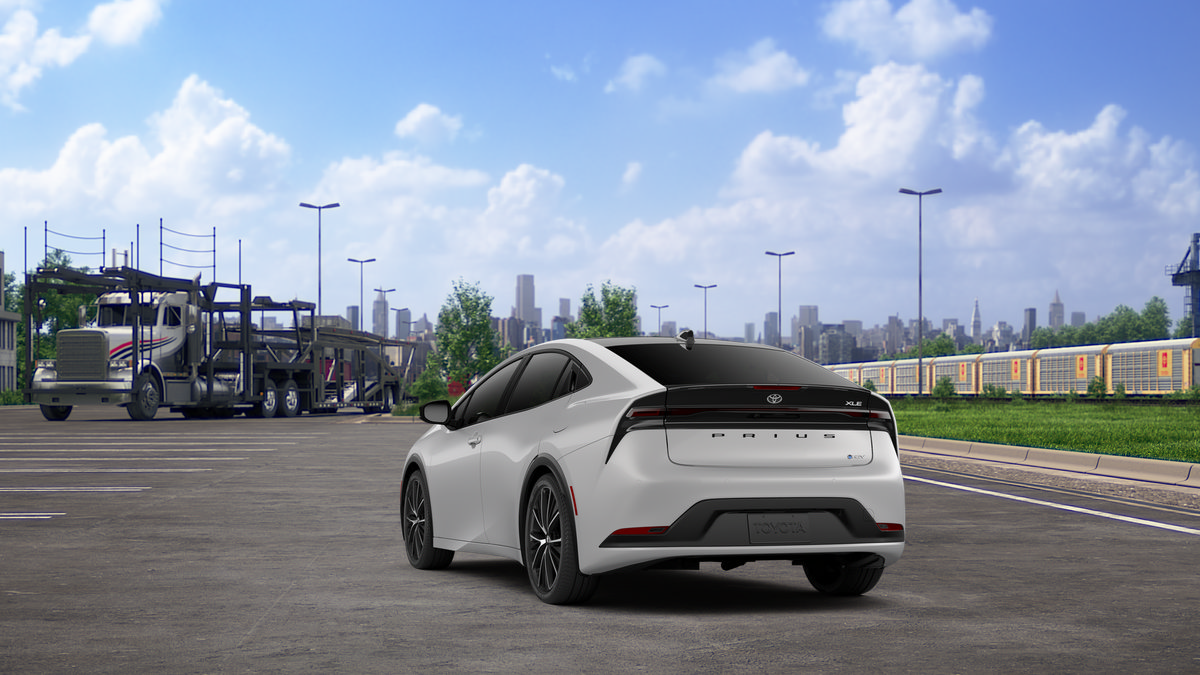 New 2027 Toyota Prius XLE FWD image 9