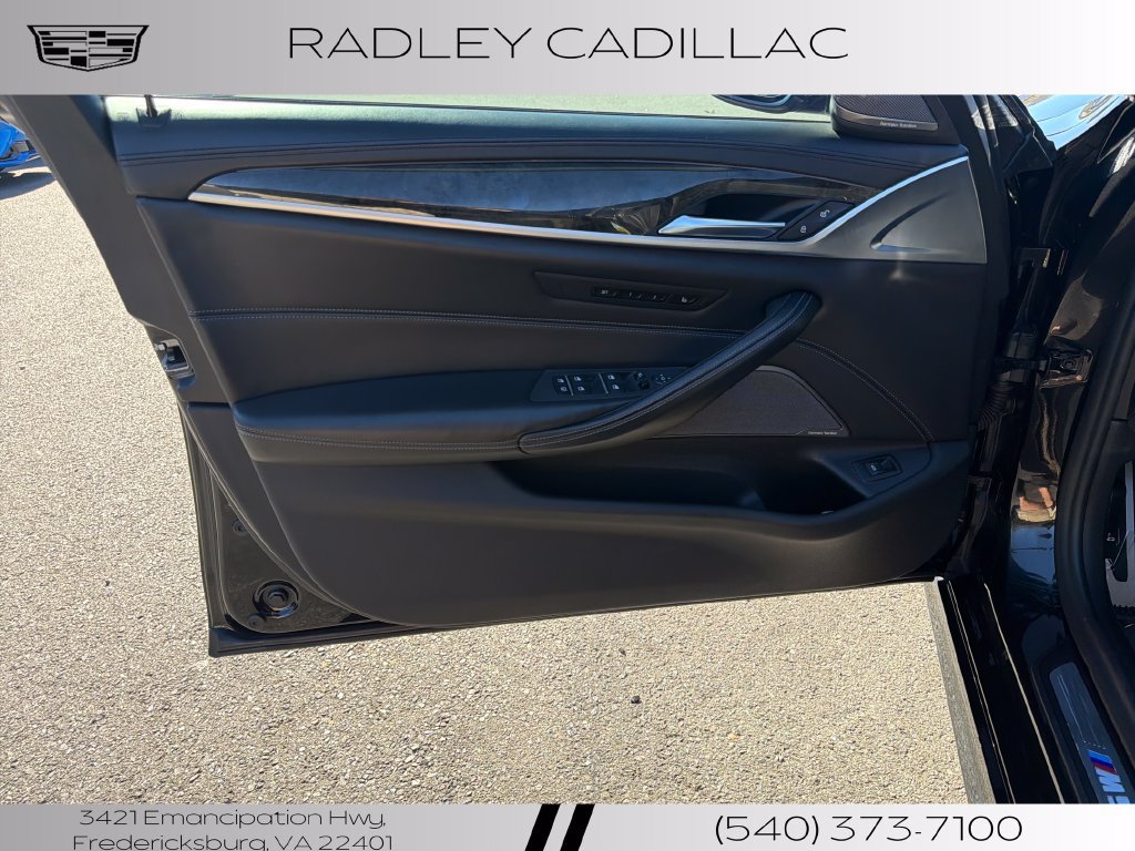 Used 2020 BMW M550i xDrive w/ Executive Package AWD/4WD image 4