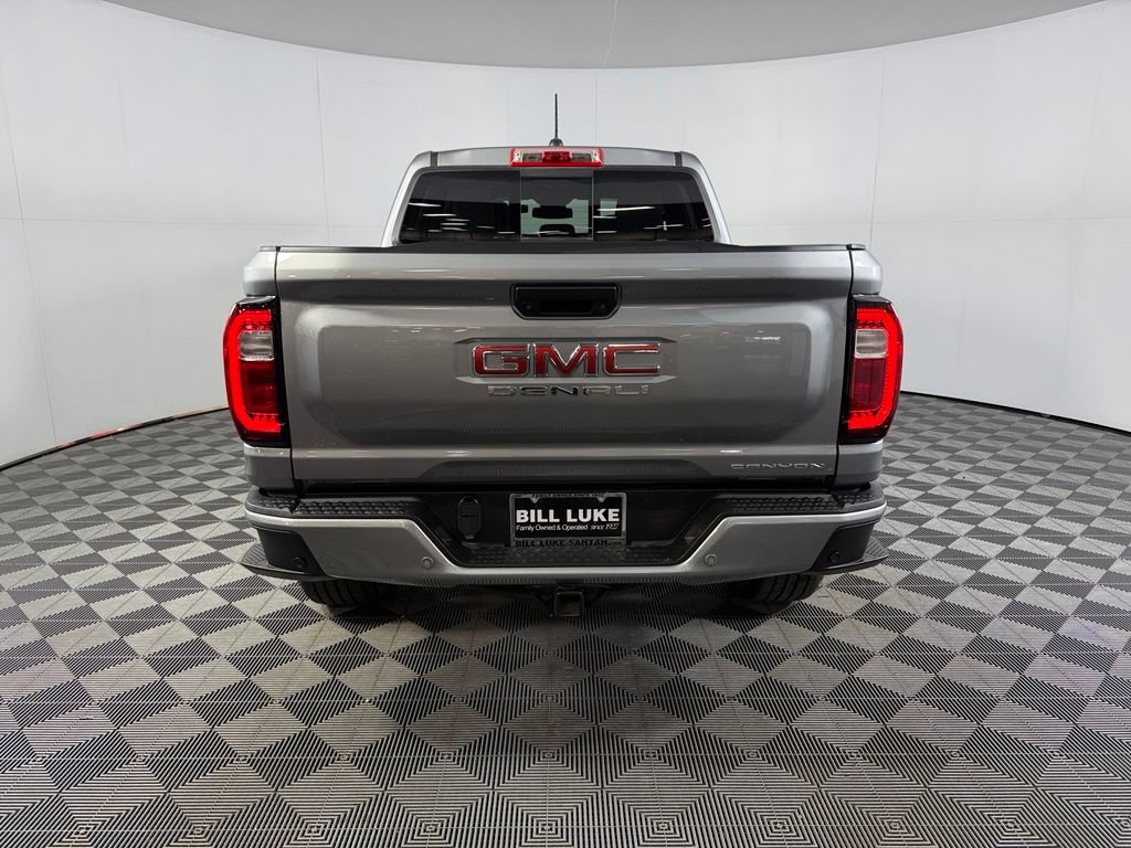 Used 2024 GMC Canyon Denali AWD/4WD image 8