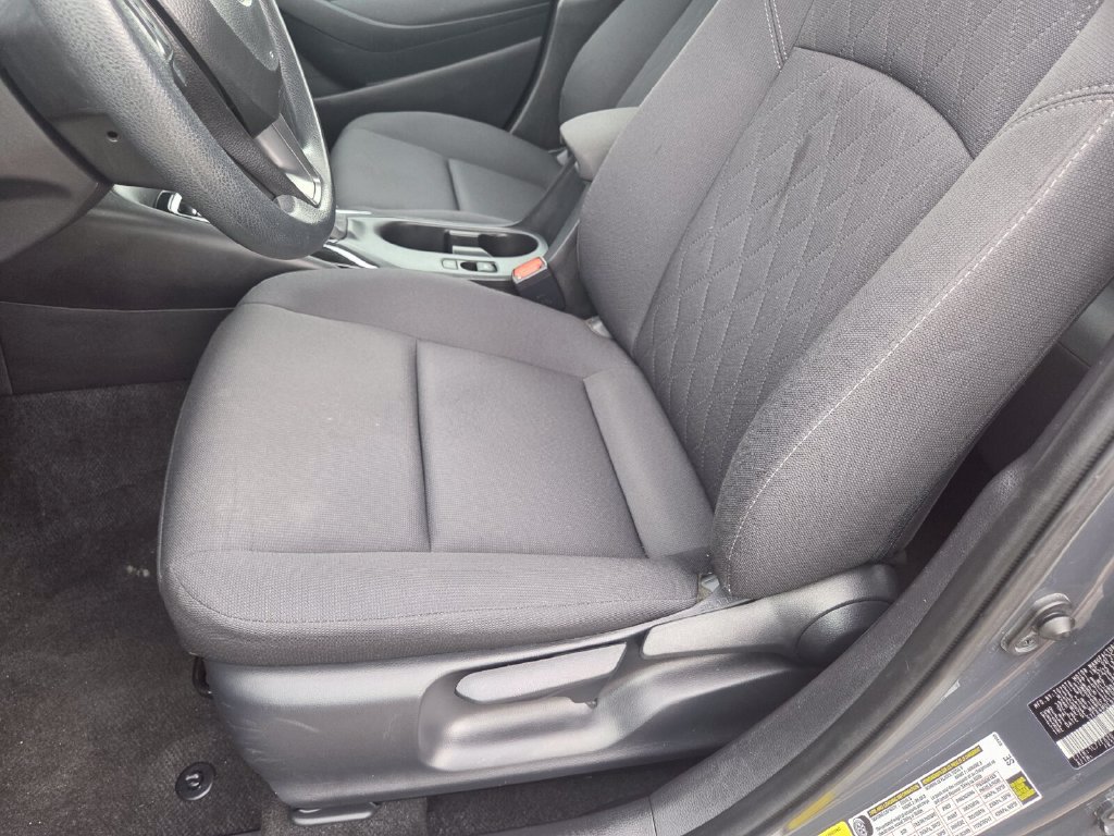 Used 2025 Toyota Corolla LE FWD image 10