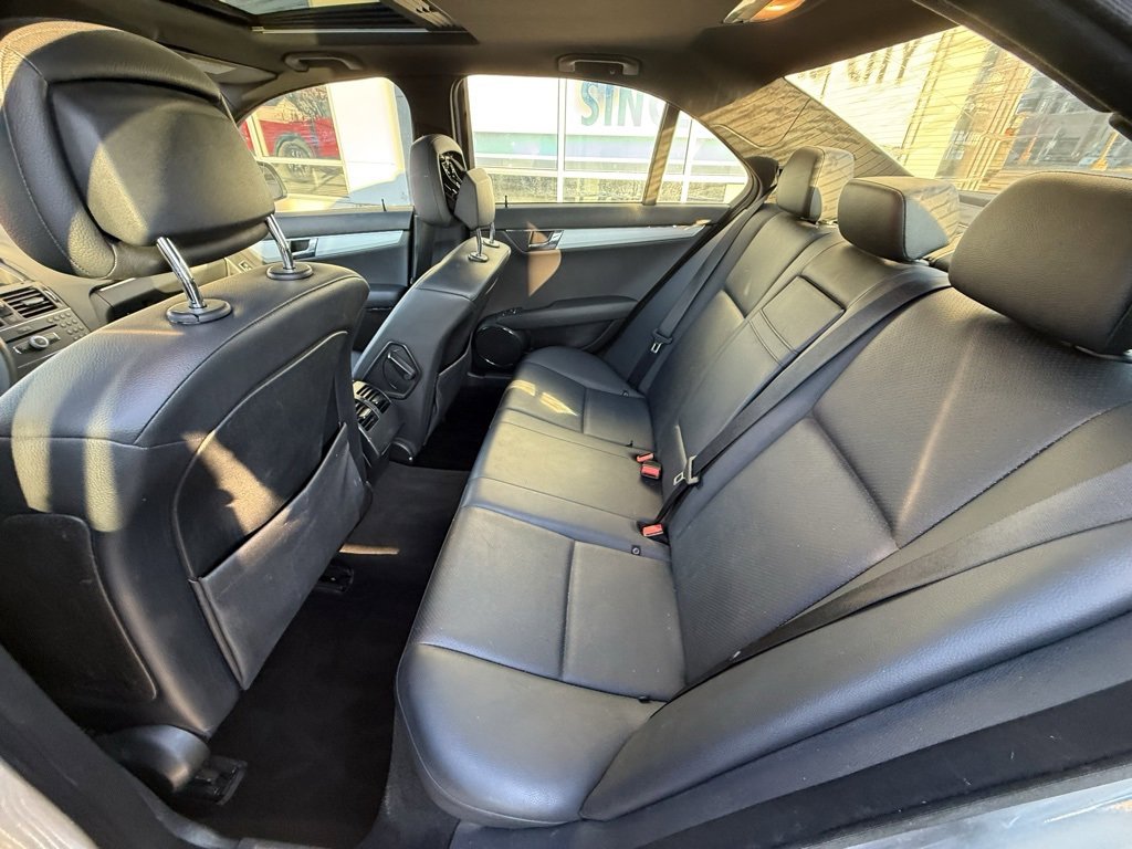 Used 2008 Mercedes-Benz C 300 Sedan image 8