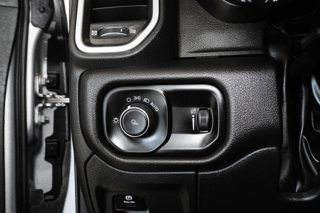 Used 2023 RAM 1500 Big Horn AWD/4WD image 16