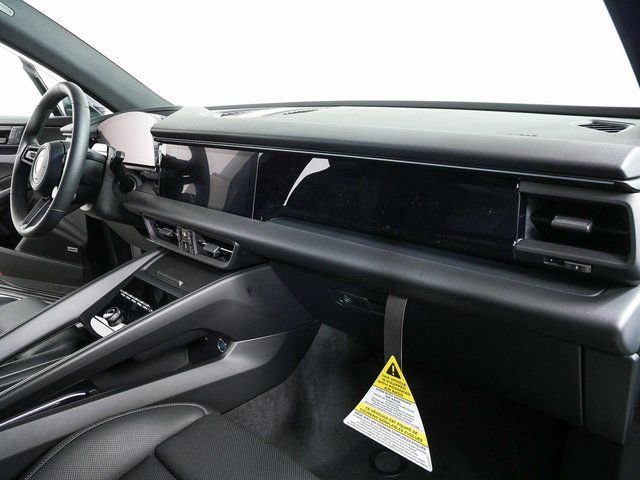 New 2026 Porsche Macan Electric image 25