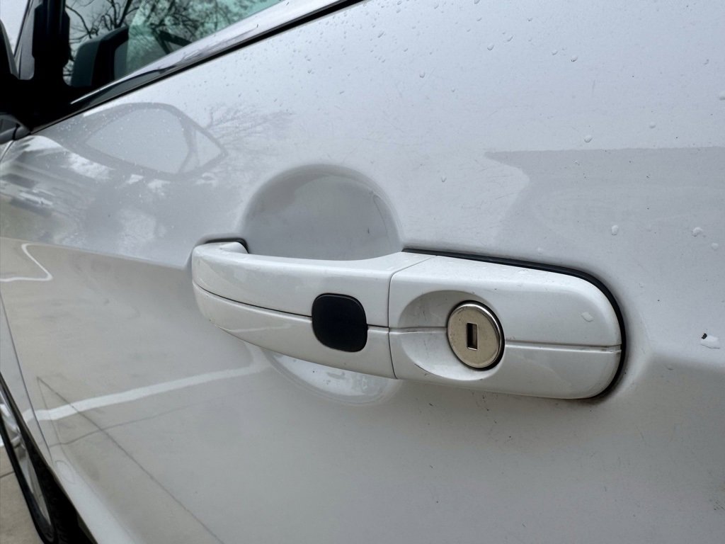 Used 2019 Ford Escape SE image 9