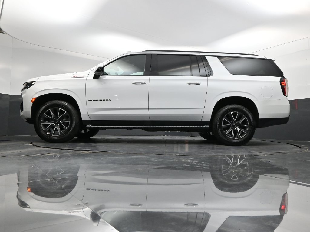 Used 2022 Chevrolet Suburban Z71 w/ Luxury Package AWD/4WD image 36