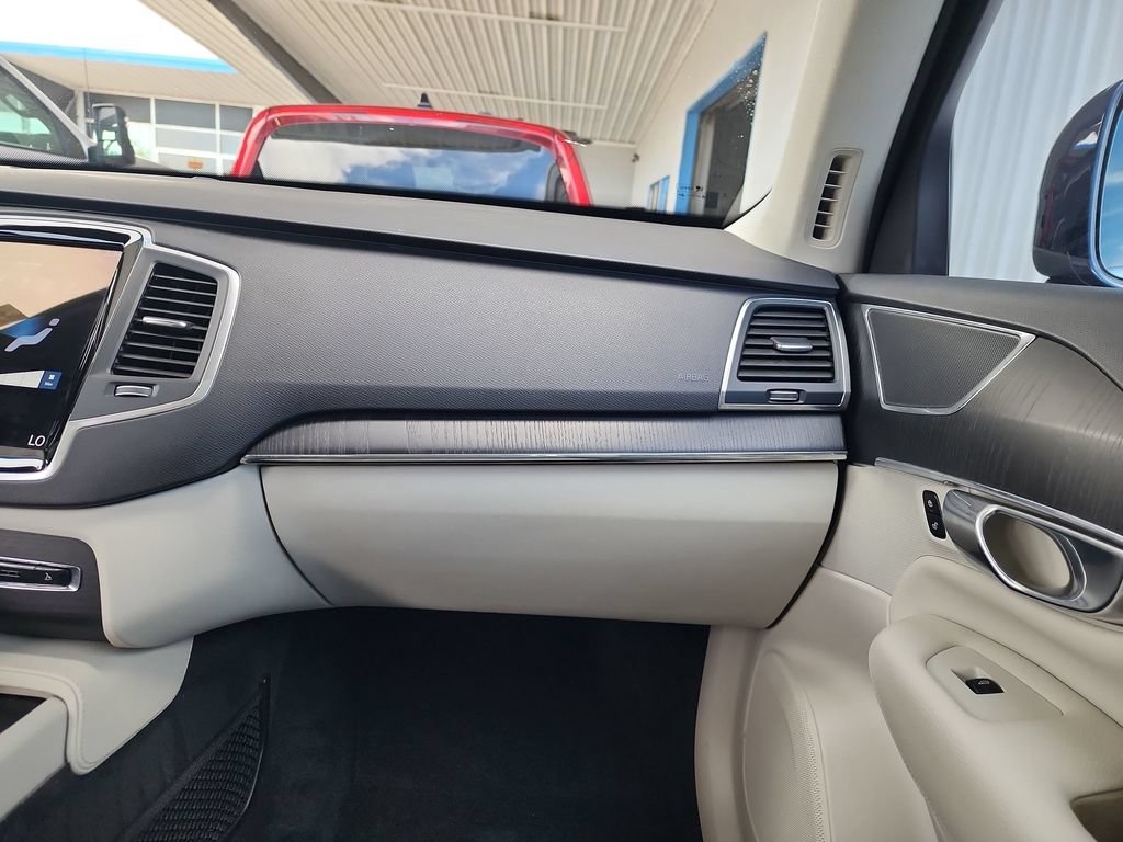 Used 2020 Volvo XC90 T5 Momentum w/ Protection Package Premier FWD image 34