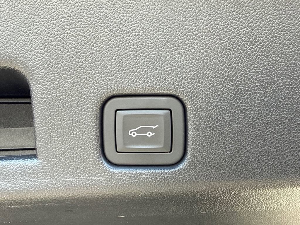 Certified 2025 Buick Enclave Preferred image 19