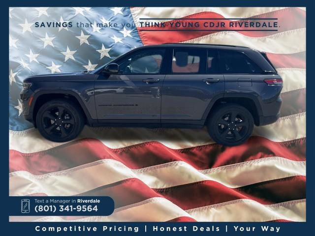 Used 2023 Jeep Grand Cherokee Altitude image 7
