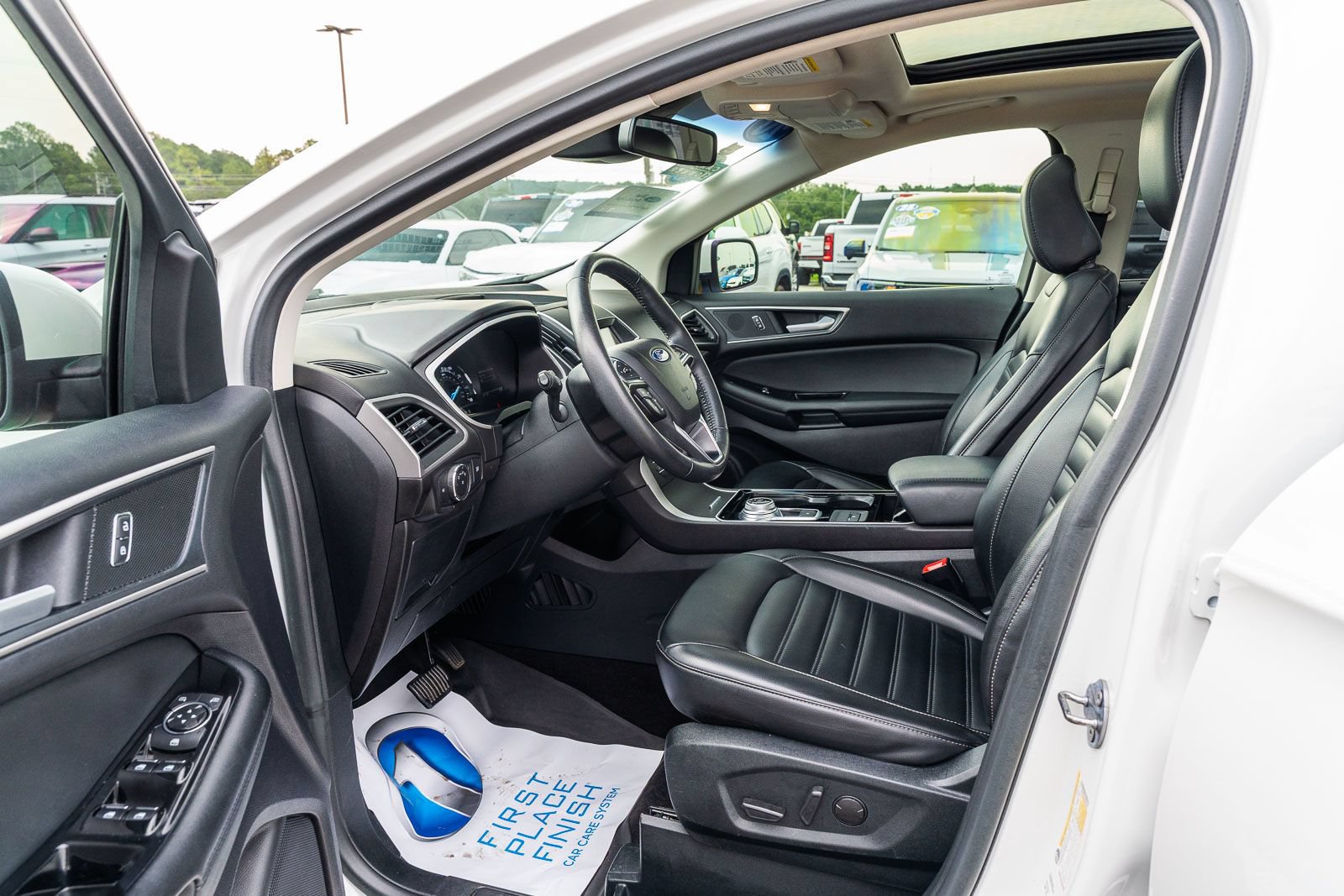 Certified 2020 Ford Edge SEL FWD image 18