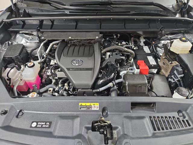 Used 2024 Toyota Highlander LE image 22