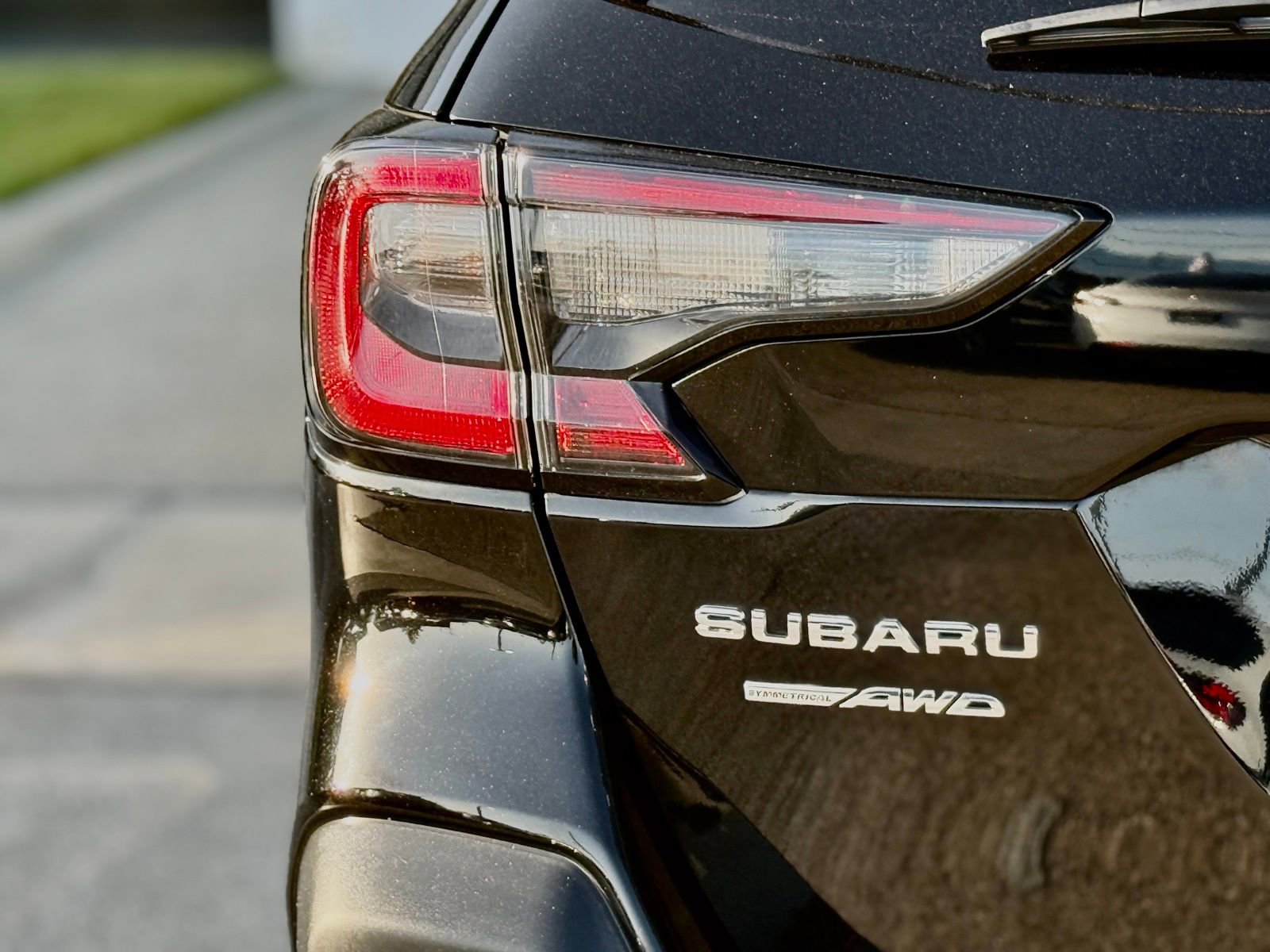 Used 2023 Subaru Outback Limited AWD/4WD image 10