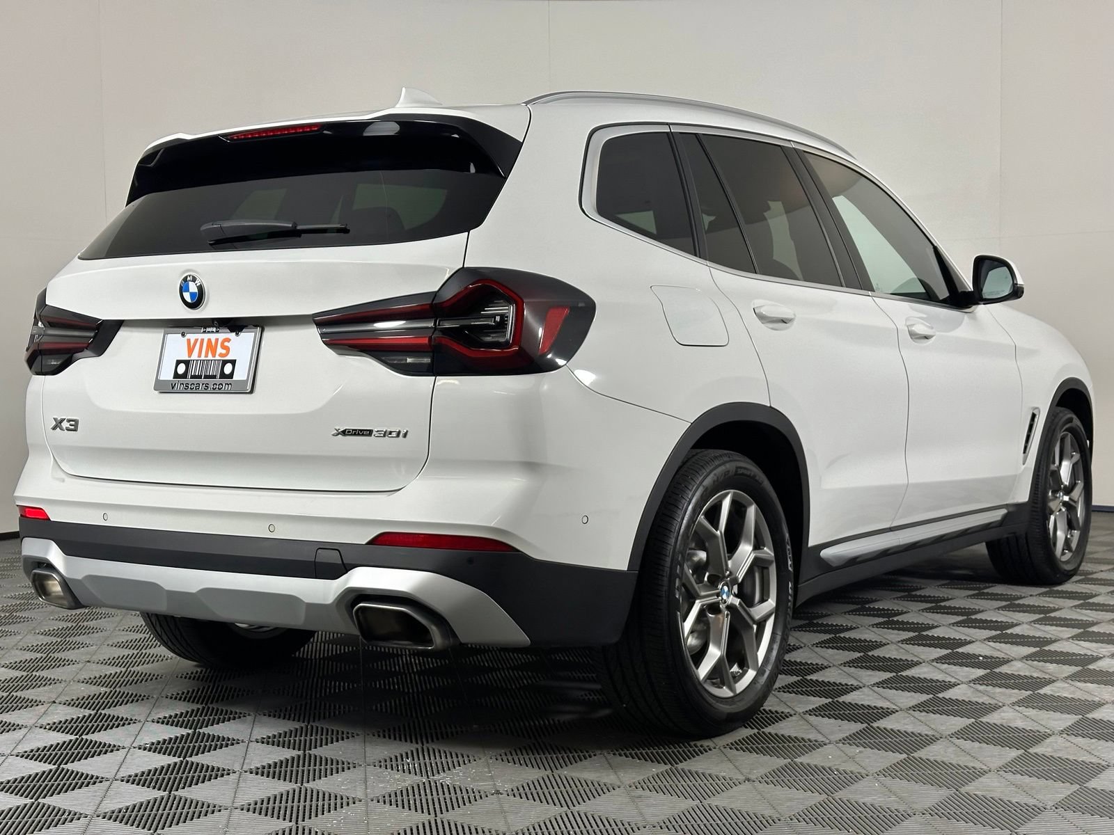 Used 2023 BMW X3 xDrive30i w/ Convenience Package w/ZPA AWD/4WD image 4