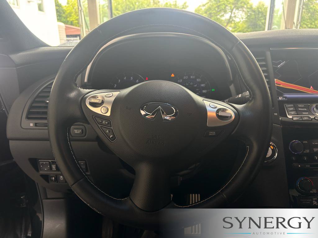 Used 2017 INFINITI QX70 2WD w/ Limited Package image 13