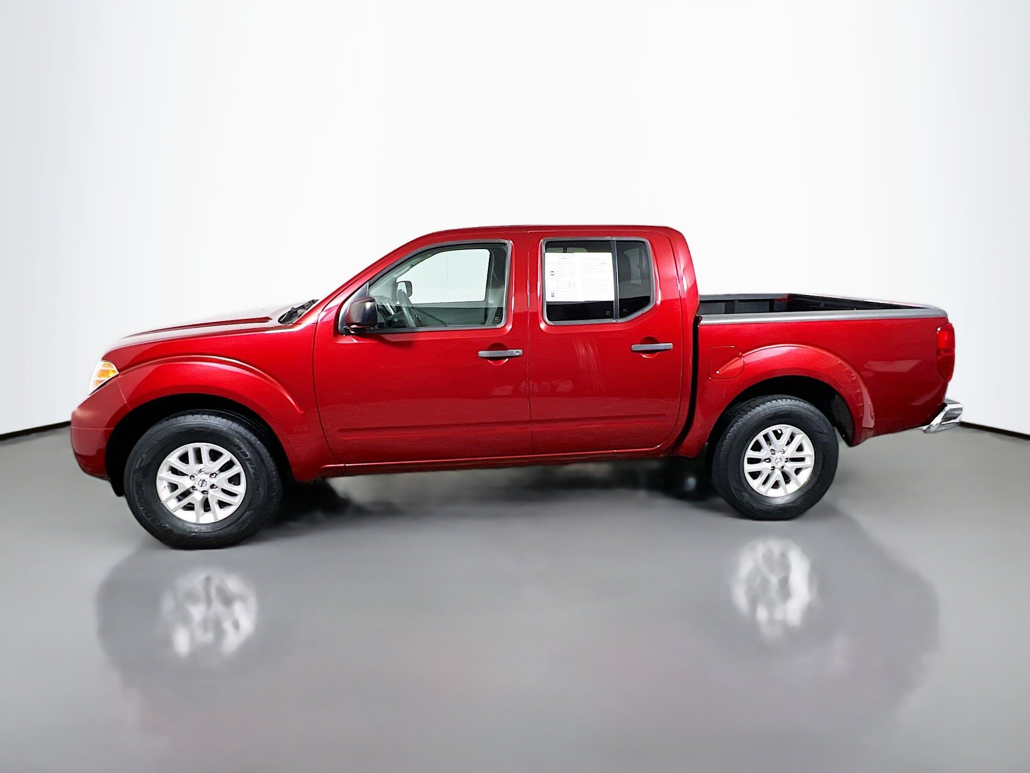 Used 2019 Nissan Frontier SV image 9