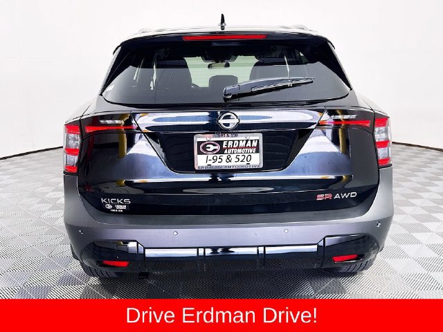 Used 2025 Nissan Kicks SR AWD/4WD image 21