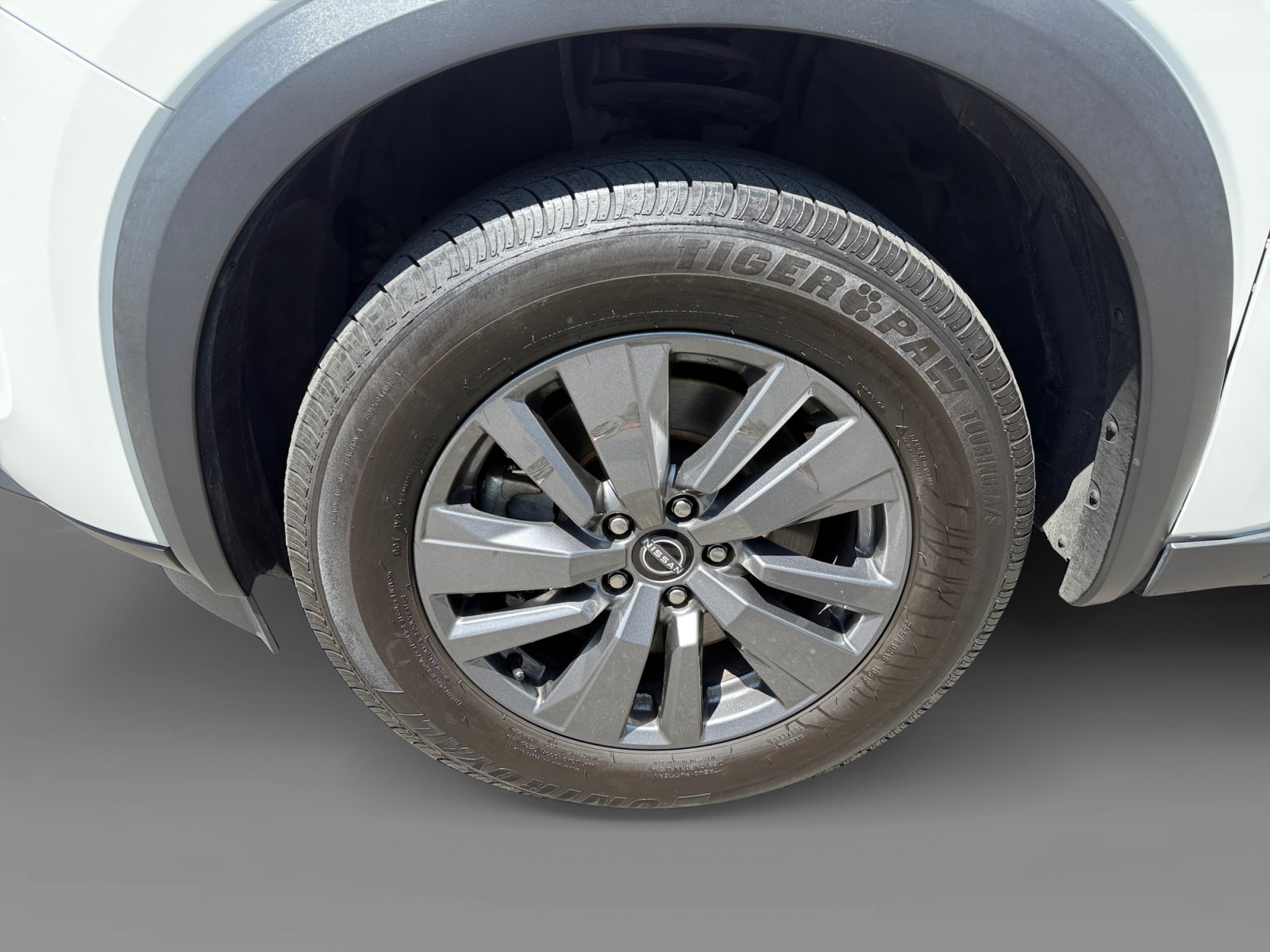 Used 2025 Nissan Pathfinder SV AWD/4WD image 9