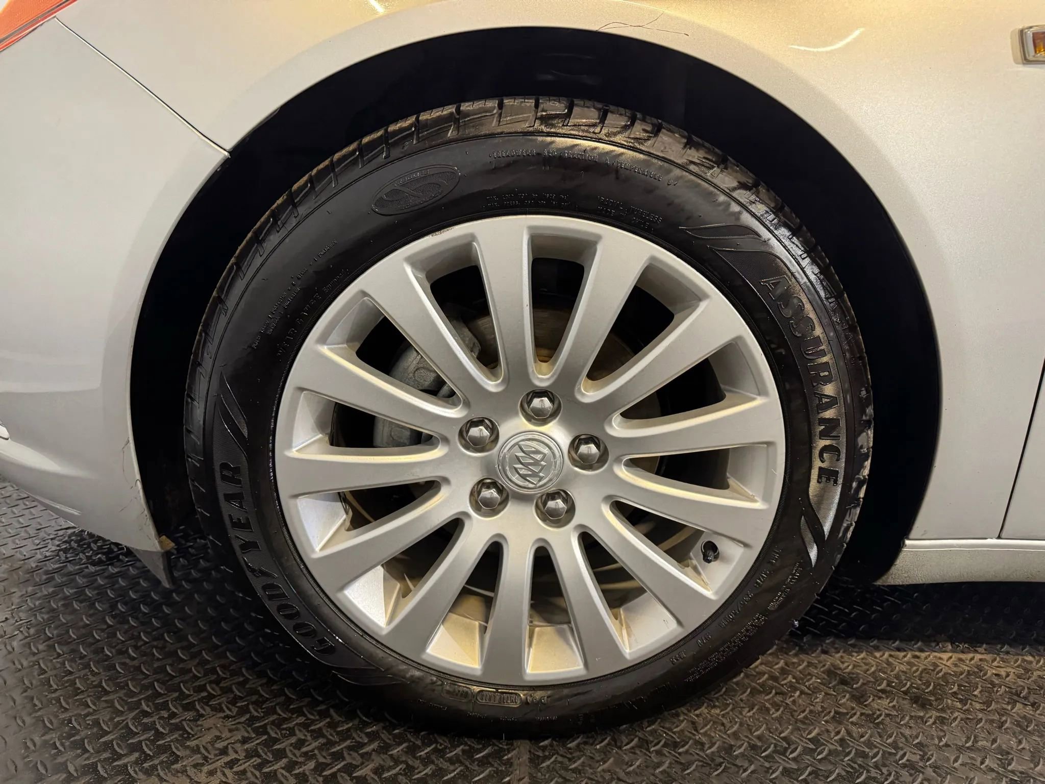 Used 2011 Buick Regal CXL image 28