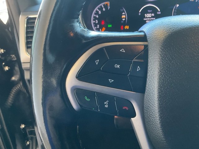 Used 2021 Jeep Grand Cherokee Laredo X image 9