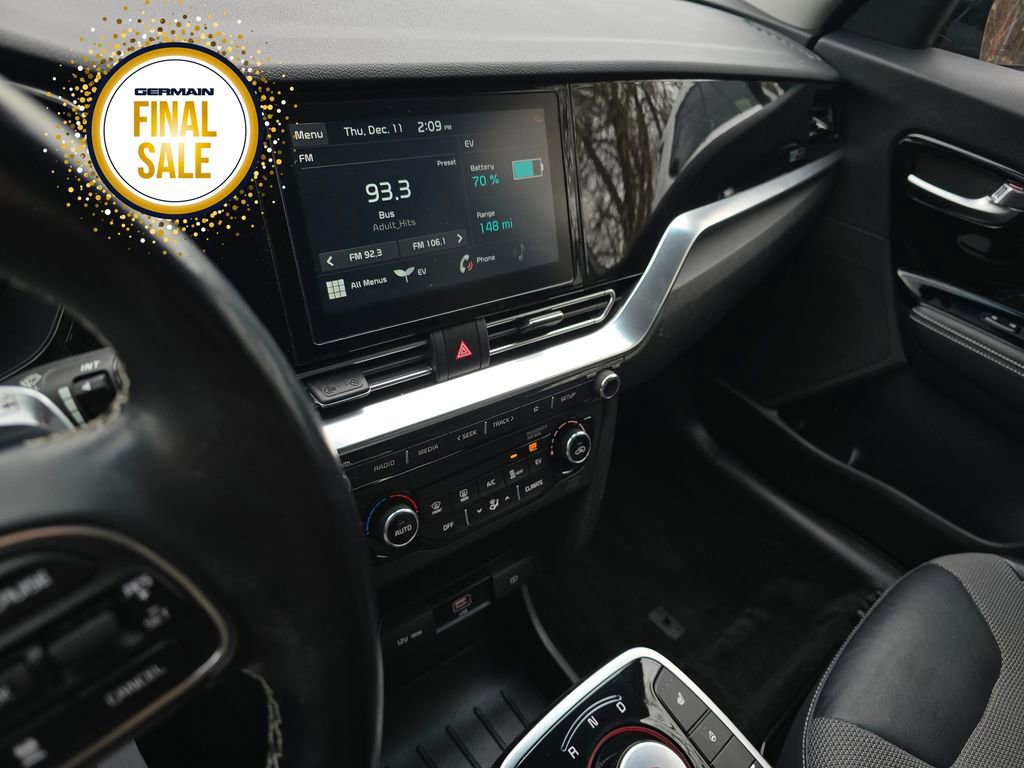 Certified 2020 Kia Niro EX w/ Cold Weather Package image 21
