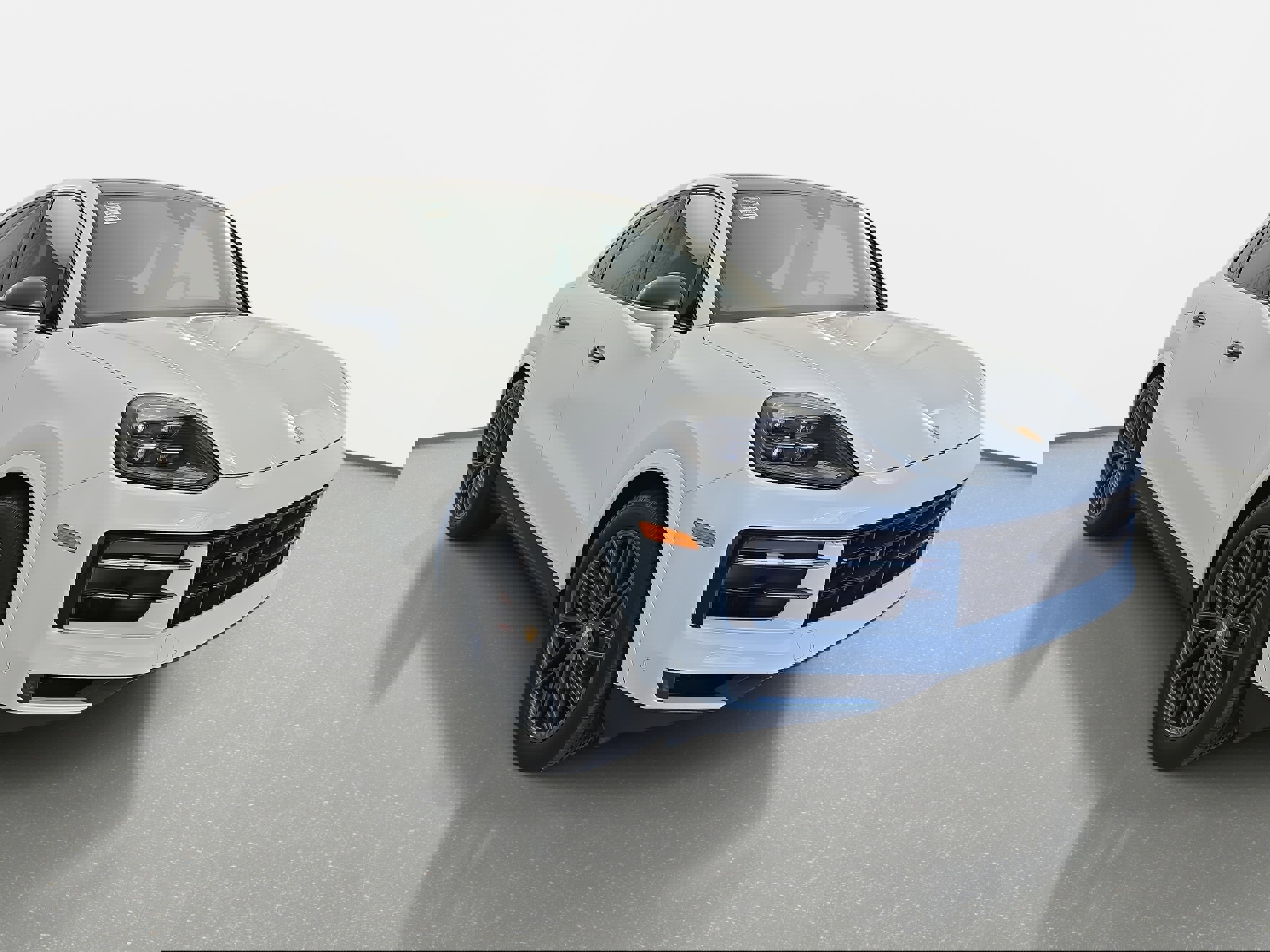 Used 2024 Porsche Cayenne S image 3