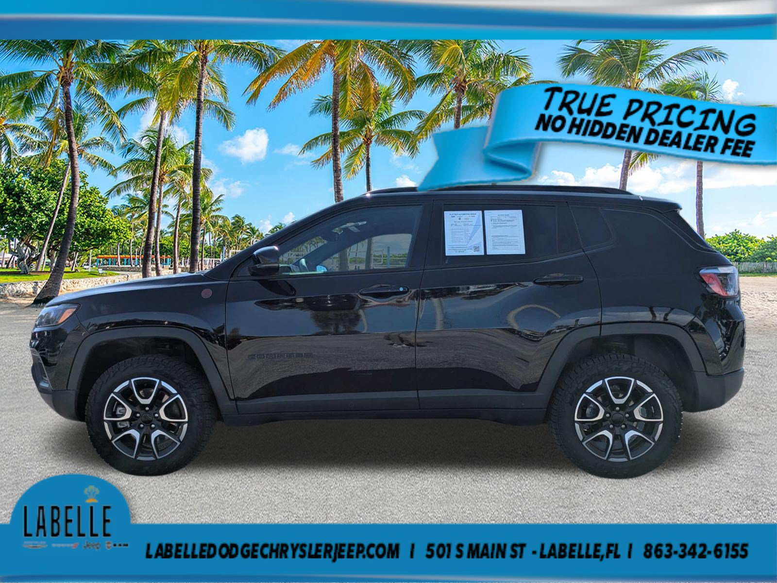 Used 2024 Jeep Compass Trailhawk AWD/4WD image 8