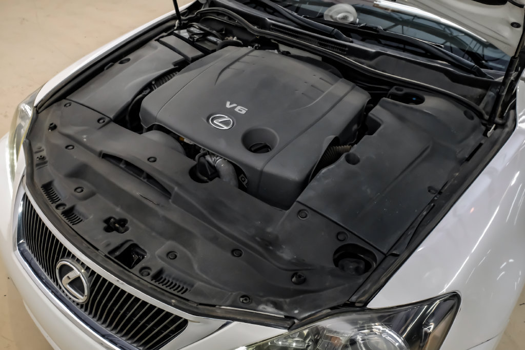 Used 2013 Lexus IS 250C w/ Luxury Pkg RWD image 60