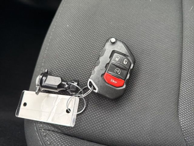 Used 2021 Jeep Gladiator Willys image 32