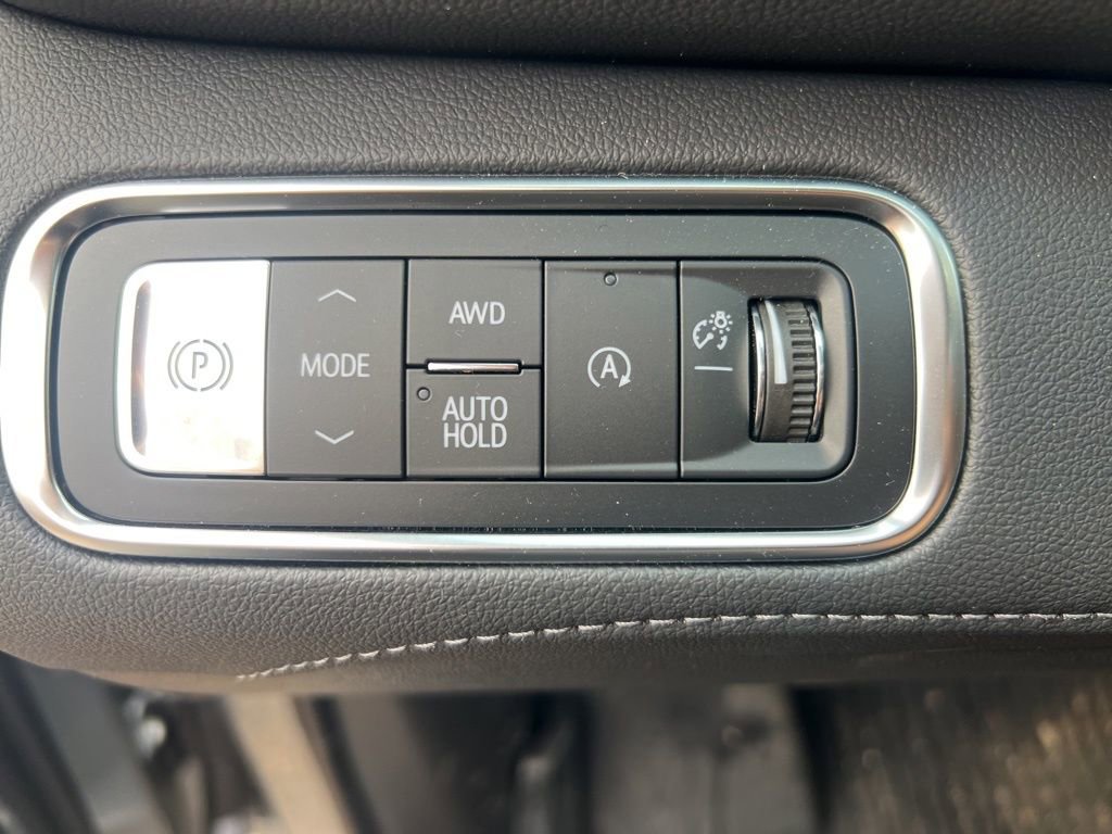 Used 2026 Buick Enclave Avenir w/ Super Cruise Package image 18