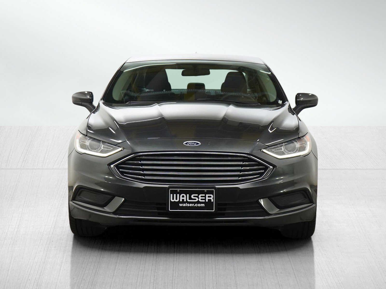 Used 2017 Ford Fusion SE w/ Fusion SE Technology Package FWD image 8