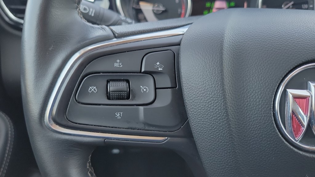 Used 2022 Buick Encore GX Select w/ Sport Touring Package FWD image 19