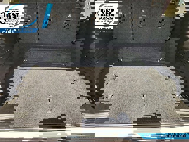 Used 2025 Jeep Wrangler Sahara image 30