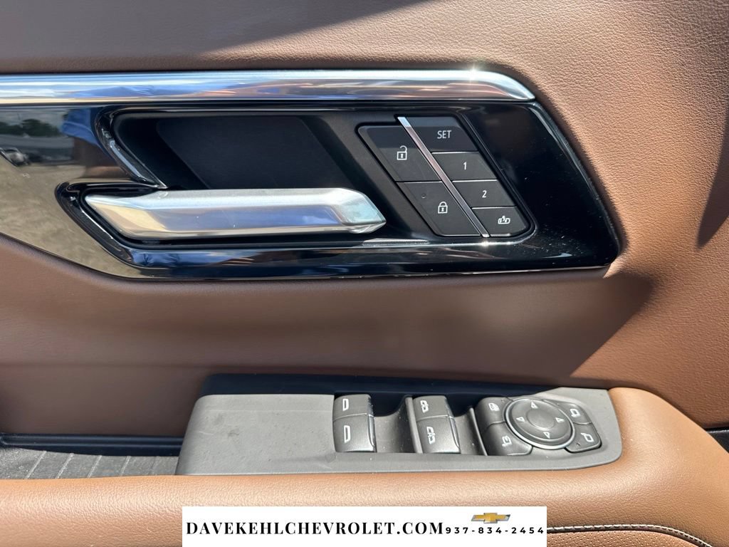 Used 2025 Chevrolet Suburban High Country w/ Sun And Tow Package AWD/4WD image 18
