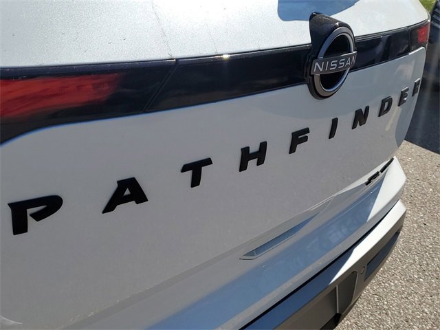 New 2025 Nissan Pathfinder SL w/ SL Premium Package image 32