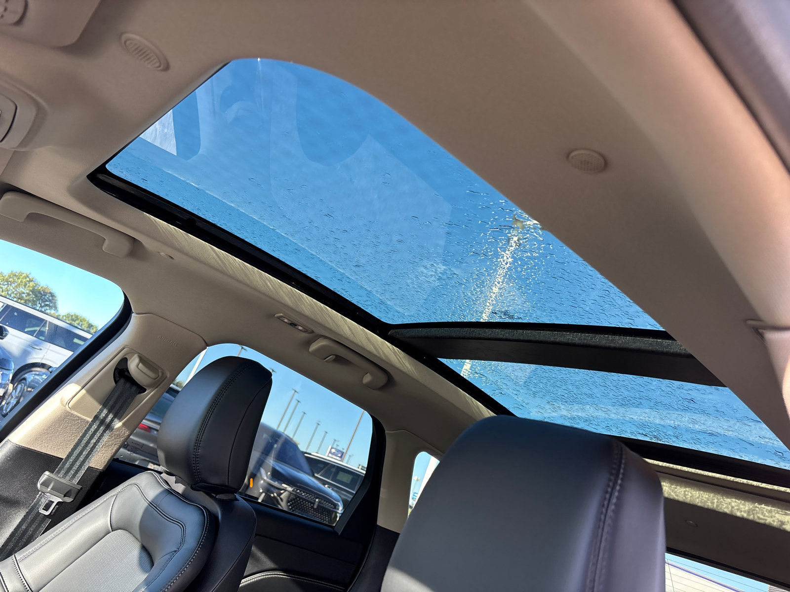 New 2026 Lincoln Corsair Reserve w/ Rear Removable Package Tray image 26