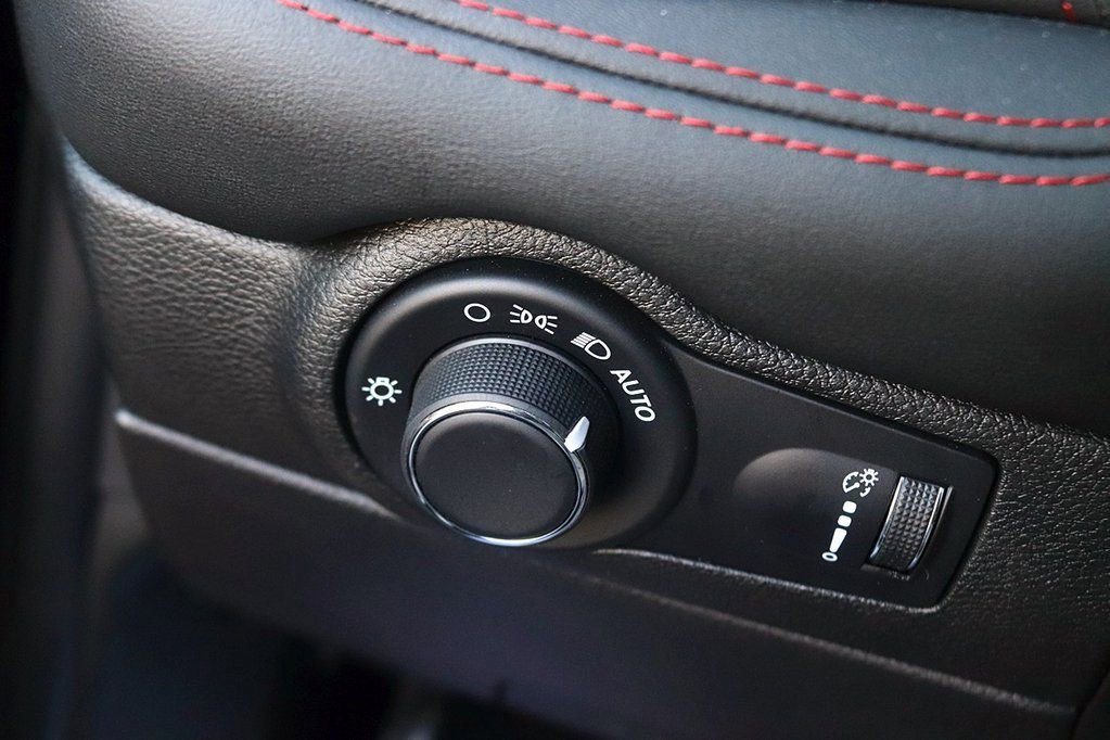 Used 2025 Dodge Durango GT image 29