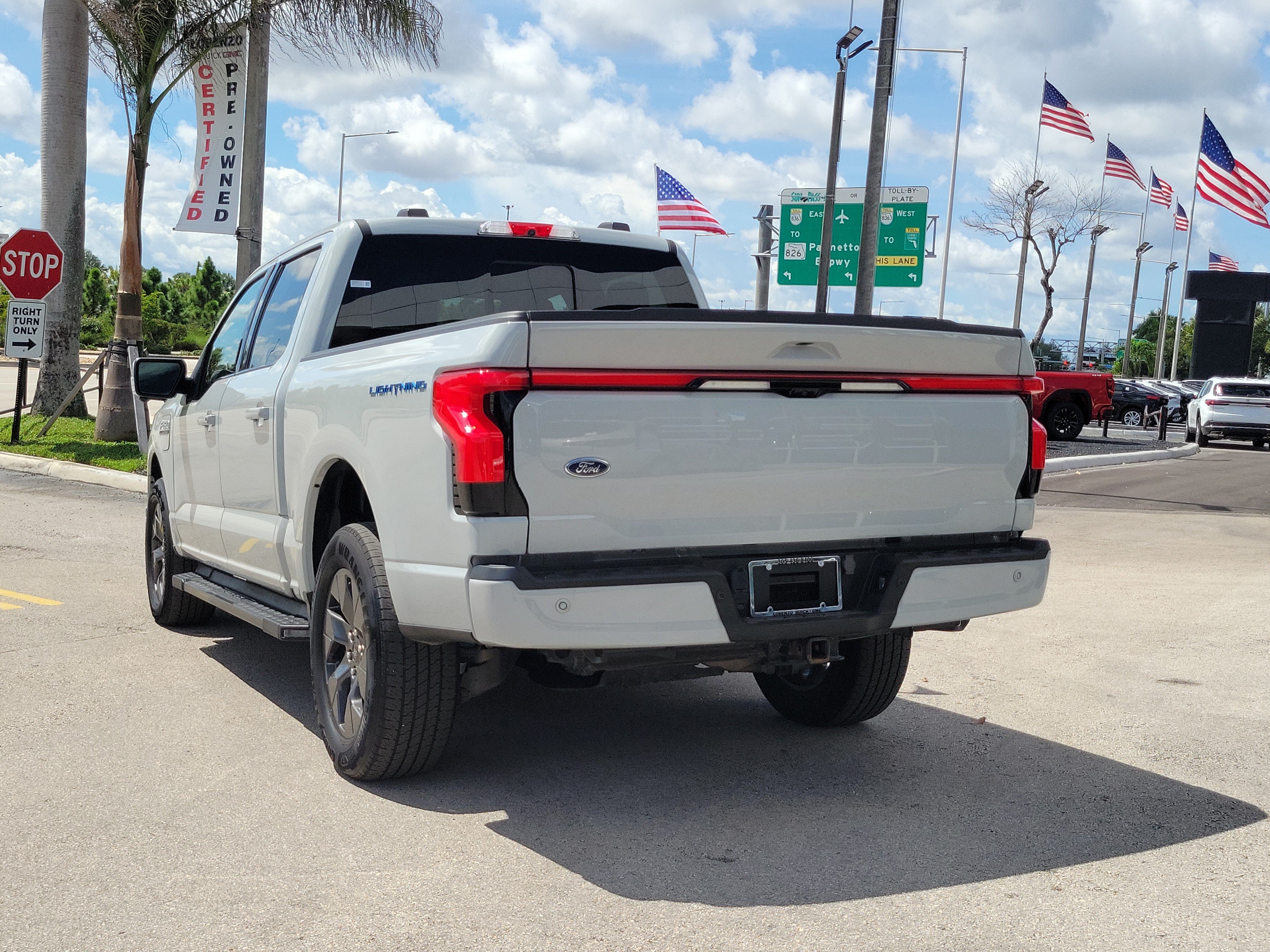 Used 2023 Ford F150 Lightning Lariat AWD/4WD image 7