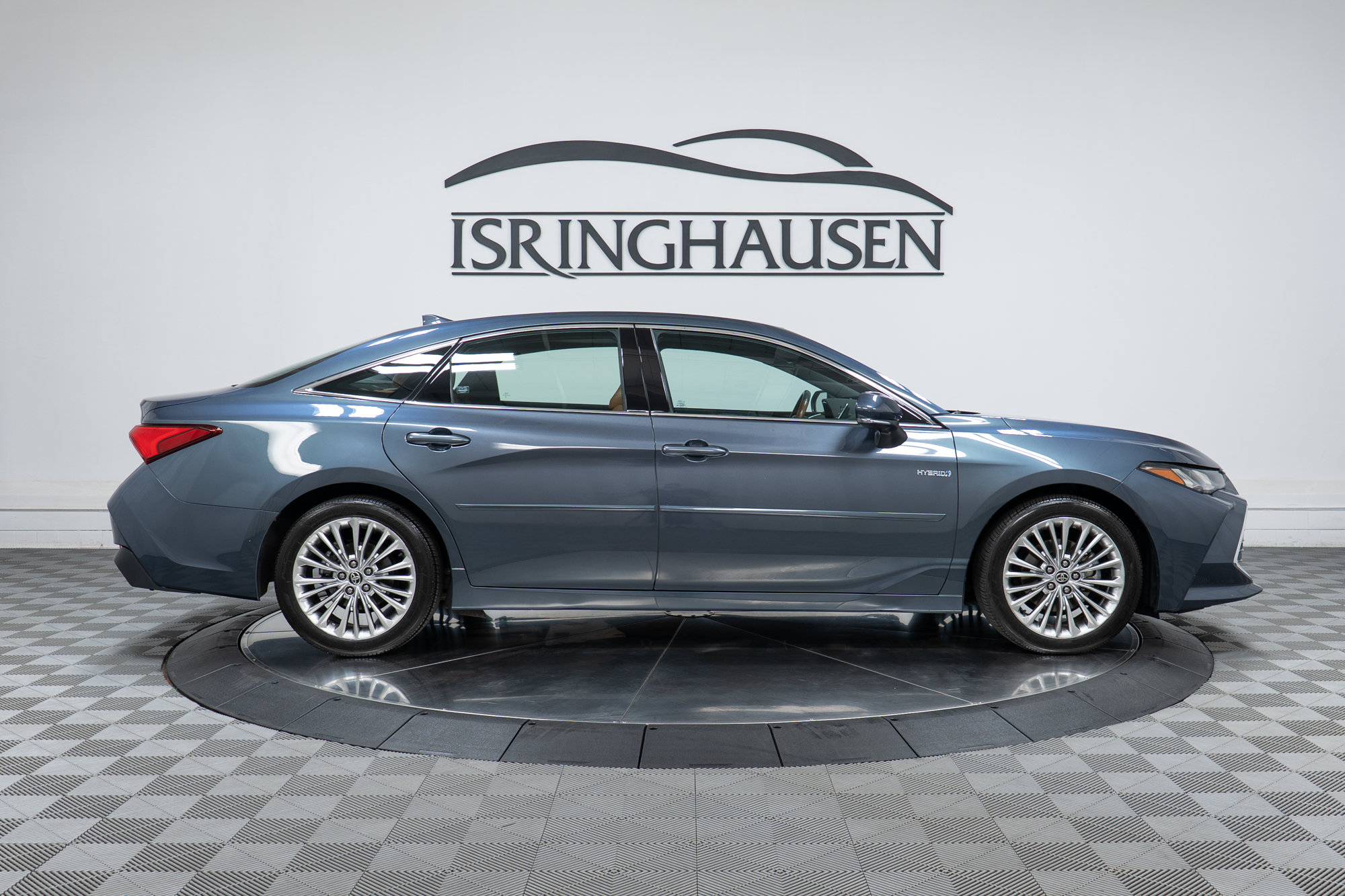 Used 2021 Toyota Avalon Limited w/ Protection Package (TMS) FWD image 4