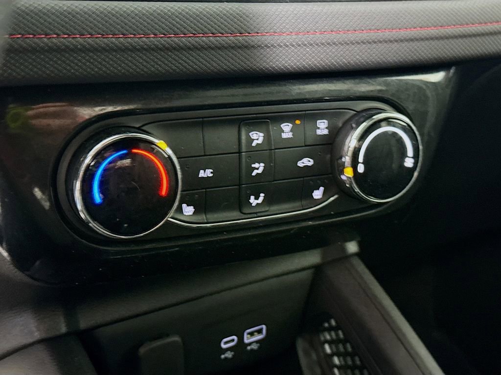 Used 2025 Chevrolet TrailBlazer RS AWD/4WD image 7